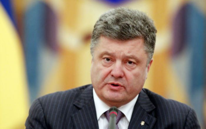 Ukraine's Poroshenko invites Kazakhstan to investigate Malaysia Airlines plane crash