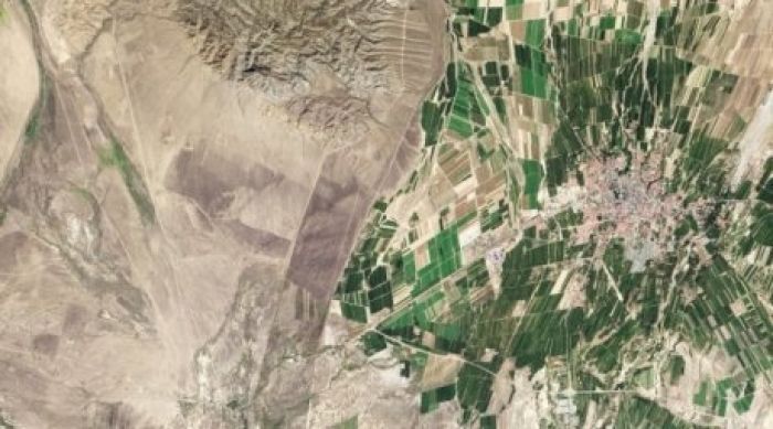Satellite images showcase drastic differences between agricultures of Kazakhstan and China