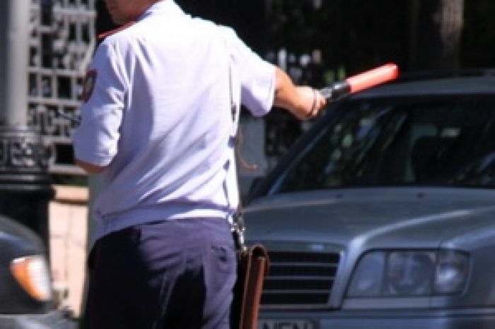 Kazakhstan police to quit using traffic wands by 2017