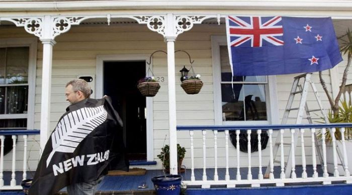 New Zealand PM pushes flag change after election win