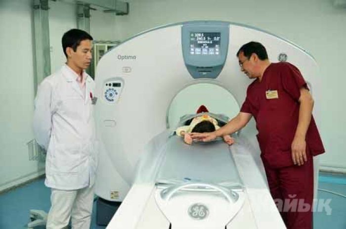 NCOC presented state-of art tomograph to children