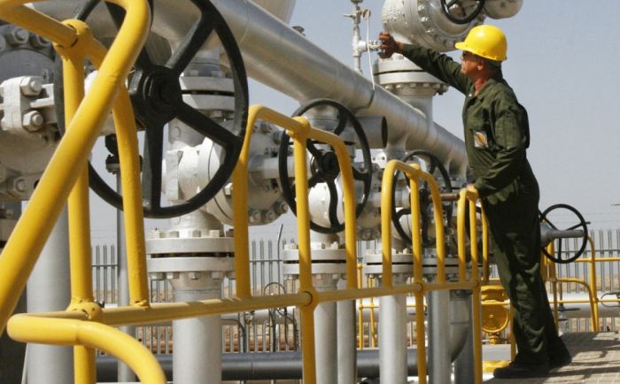 Kazakhstan mulls exporting oil to China