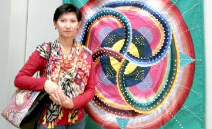 S Kazakhstani designer creates 3D felt pictures