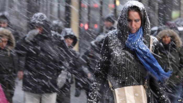 Snow shuts down New York and Boston