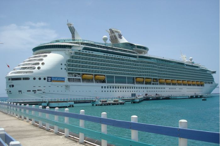 Royal Caribbean ship aims to be largest cruise vessel in the world