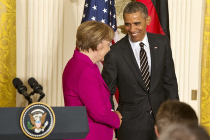 German Ambassador: Obama Agreed Not to Send Arms to Ukraine