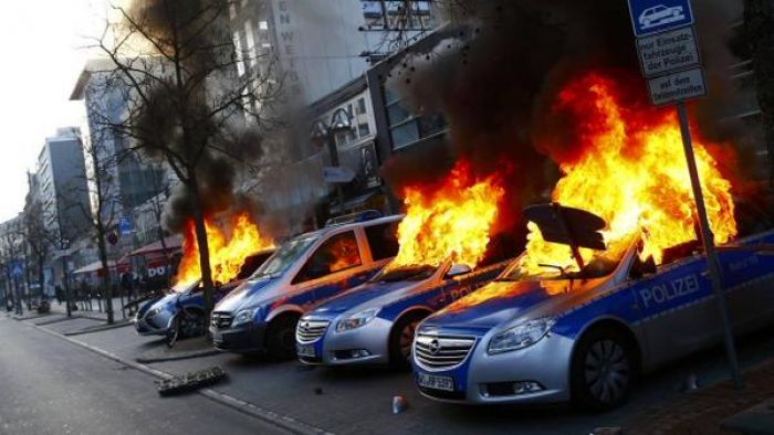 Violence as ECB protest begins in Frankfurt