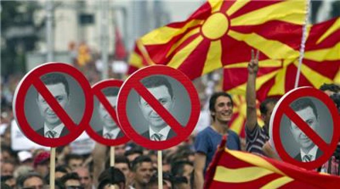 Thousands attend counter-protest in Macedonia