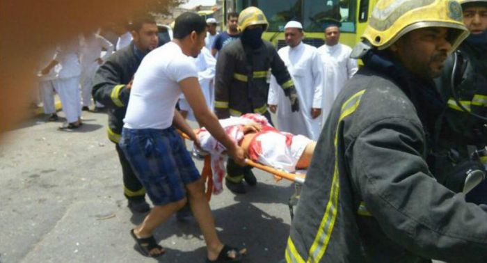 Bomb Explodes in Saudi Shi'a Mosque During Prayer, at Least 30 Casualties