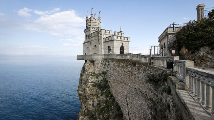 Ukraine plans to seize Russian foreign property to compensate for ‘lost’ Crimea