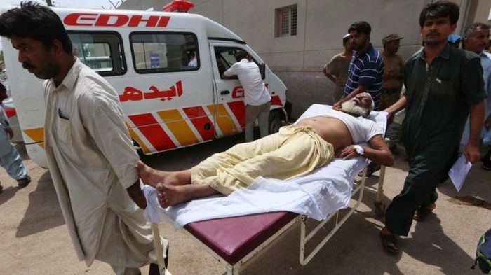 Pakistan heatwave death toll climbs above 1,000