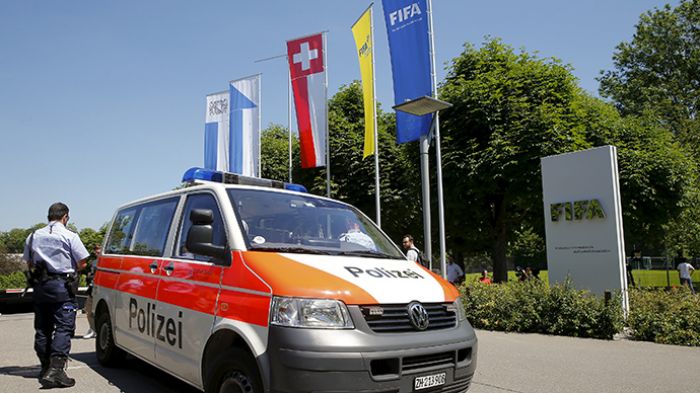 US asks for extradition of 7 FIFA officials - Swiss authorities