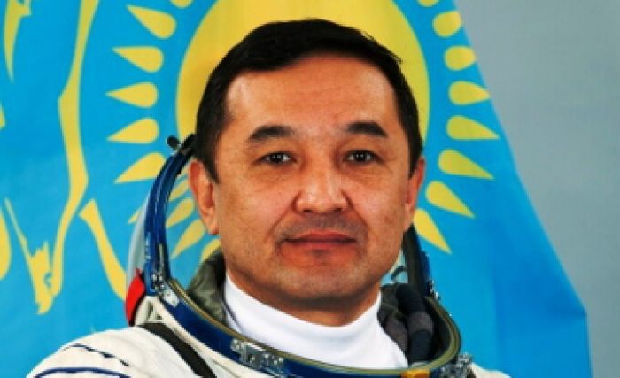 ​Kazakh cosmonaut A. Aimbetov awarded “People's Hero” title