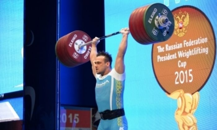 Ilya Ilyin set two world records 