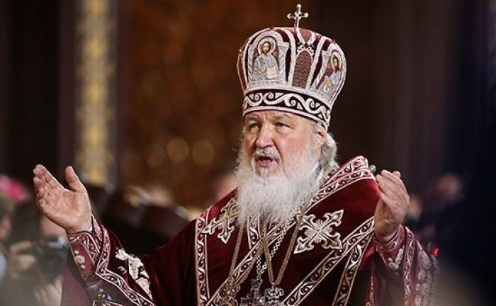 Historic meeting of pope and Russian Orthodox head seen nearer