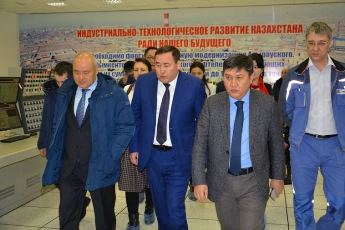 ​Did Shukeev, the Head of National Welfare Fund, speak with Atyrau refinery workers about privatization?