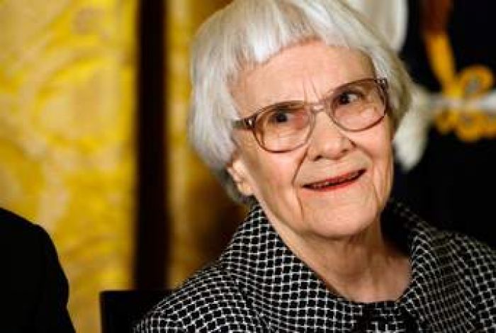 Harper Lee: US author of To Kill a Mockingbird dies aged 89