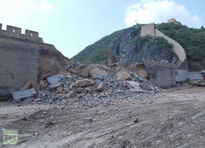 Great Wall collapses after heavy raining