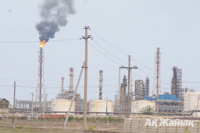 Atyrau refinery burned