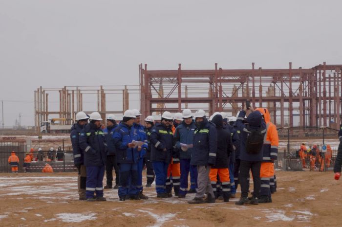 Sanzhar Zharkeshov Inspects Kashagan Gas Processing Plant Construction Site Again