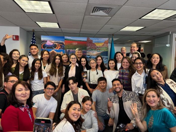 Dimash Qudaibergen Meets with Cultural Figures in New York