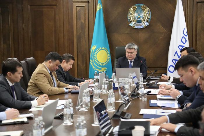 The head of QazaqGaz held a meeting on the passage of the heating season