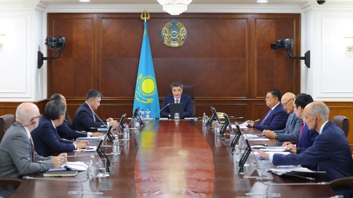 Olzhas Bektenov Holds a Meeting of Alatau City Council: Implementation of the Head of State’s Instructions on the Development of the New City Discussed