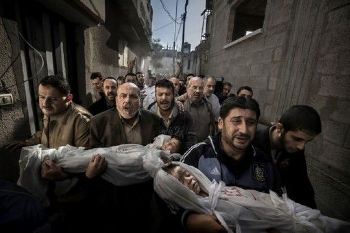 World Press Photo Award: Paul Hansen Wins 2012 Prize For Image Of Gaza Funeral