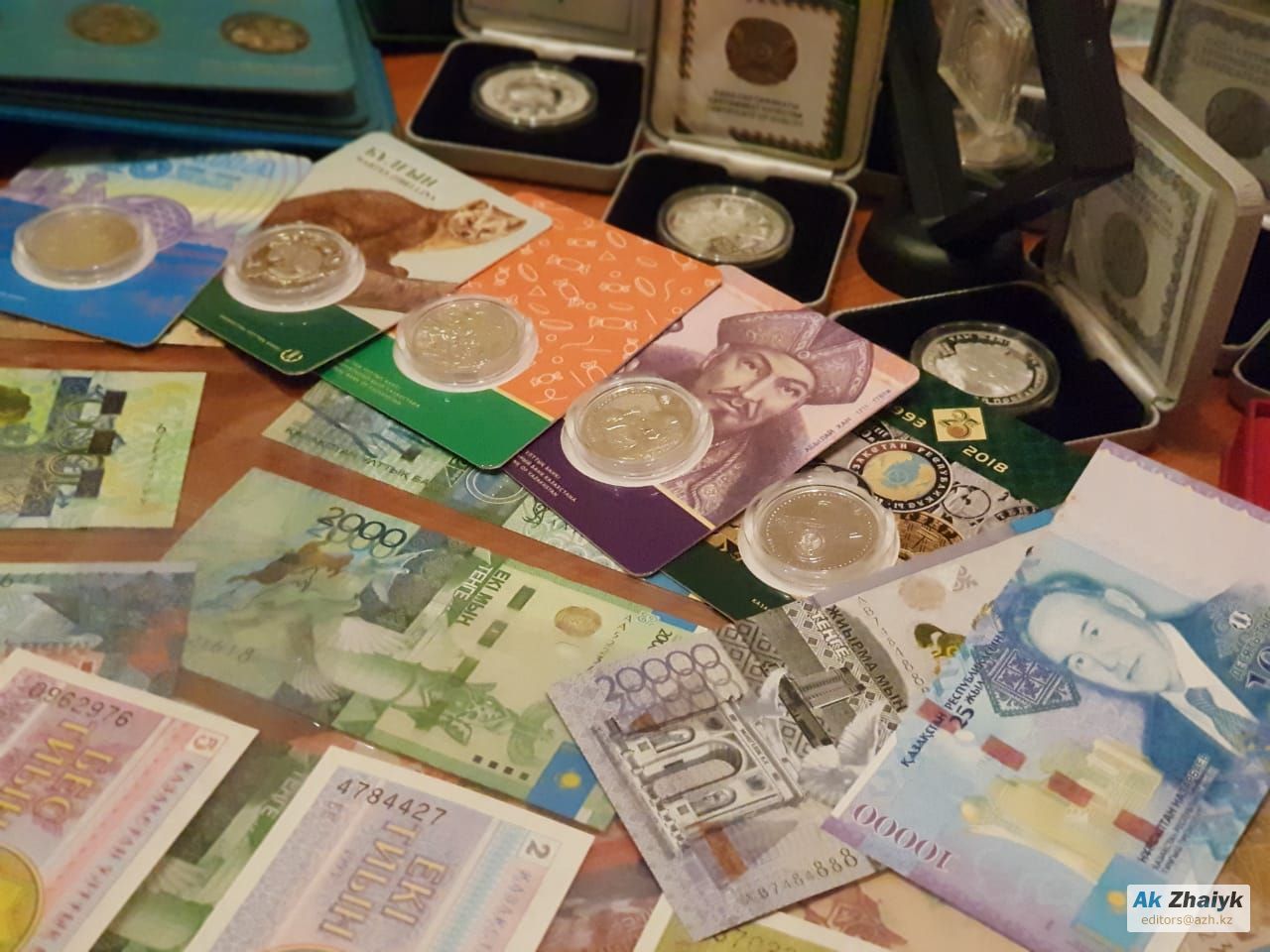 Новости купюры. Двухстороние бумажные валюта Казахстана.