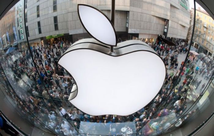 Apple "ақылды" сағат пен алтыншы iPhone-ның тұсауын кесті