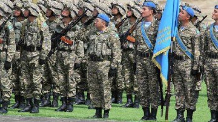 Қазақстанның қорғаныс министрлігі өз әскери қызметкерлерін Украинаға жөнелту туралы өсек-аяңды арандату деп атады