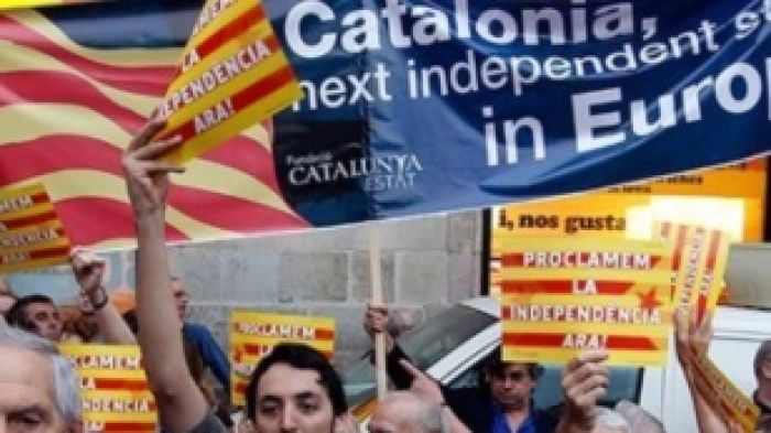 Сот Каталониядағы референдум жоспарын тоқтатты