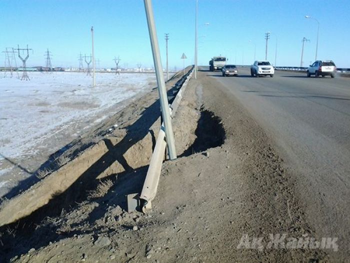 Бірліктегі көпір бұзылуда