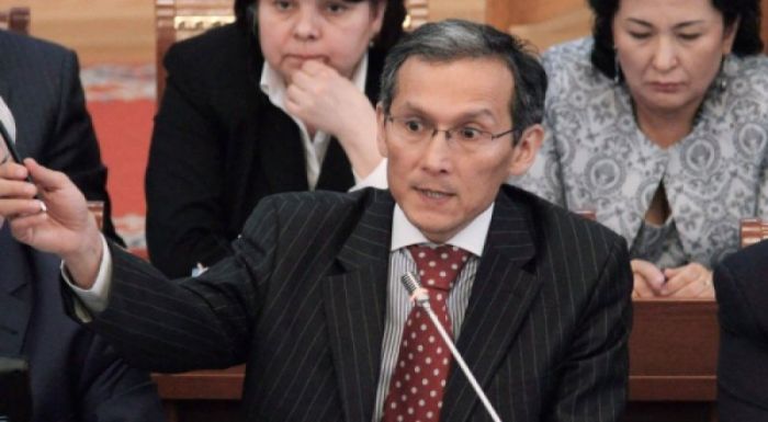 Қырғызстан премьері Жоомарт Оторбаев отставкаға кетуге өтініш берді