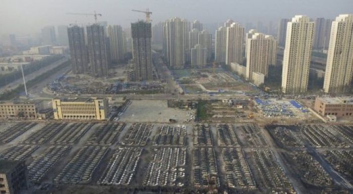 Жарылыстар болған Тяньцзинь порты жұмысын жалғастыра бастады