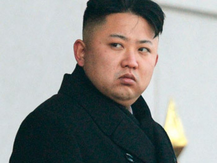 Ким Чен Ын КХДР әскеріне шабуылға дайын болуды бұйырды