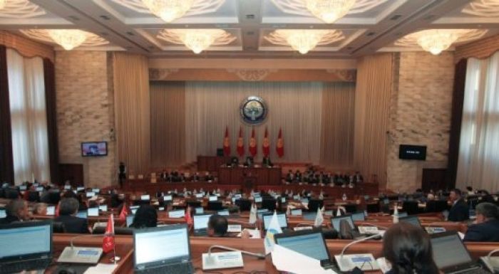 Қырғызстан парламентінің депутаттығынан үміттілердің 250-ге жуығы істі болғандар