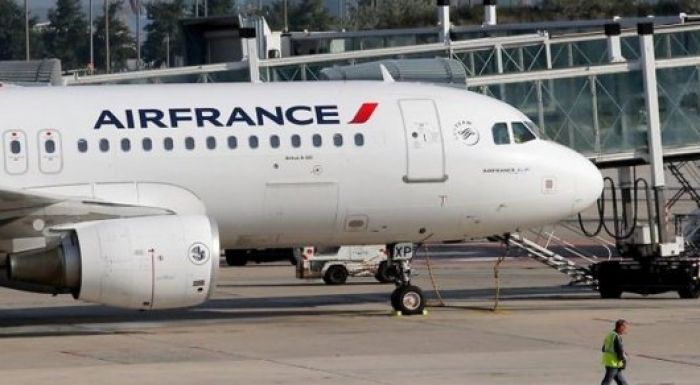 500-ге жуық адам Air France ұшағының бортында өлім аузынан қалды