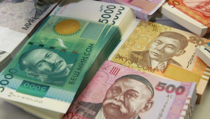 Қырғызстанда доллармен берілген кредиттер ұлттық валютаға ауыстырылады 
