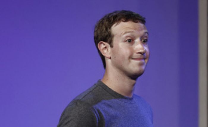 ​Facebook әлеуметтік желісінің негізін қалаған Марк Цукерберг 16 күзетші жалдауға мәжбүр болды