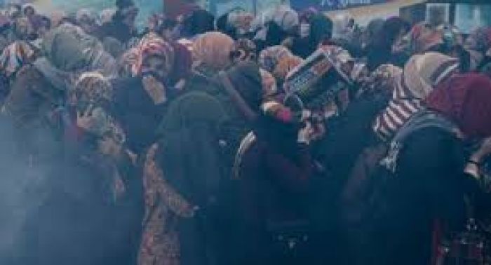 Түркия: полиция мен Zaman газетін қолдаушылар қақтығысты