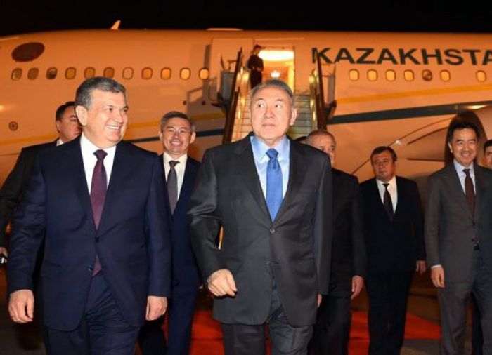 Назарбаев Өзбекстанға сапармен келді