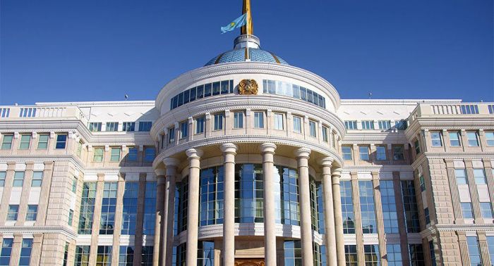 Назарбаев өңірлік қолбасшылықтардың екі басшысын қызметінен босатты 