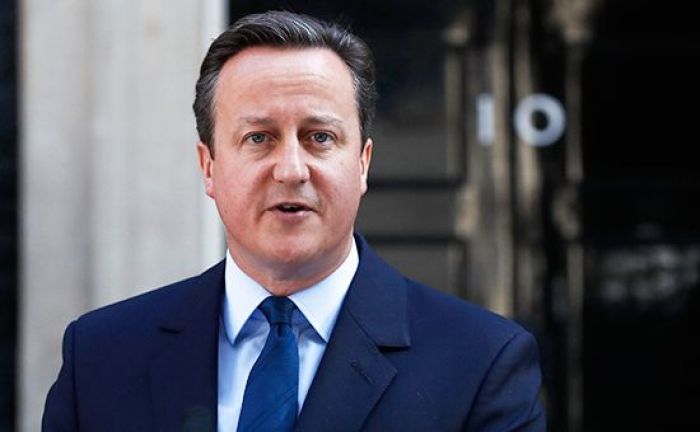 Ұлыбританияның премьер-министрі Дэвид Кэмерон отставкаға кететінін мәлімдеді 