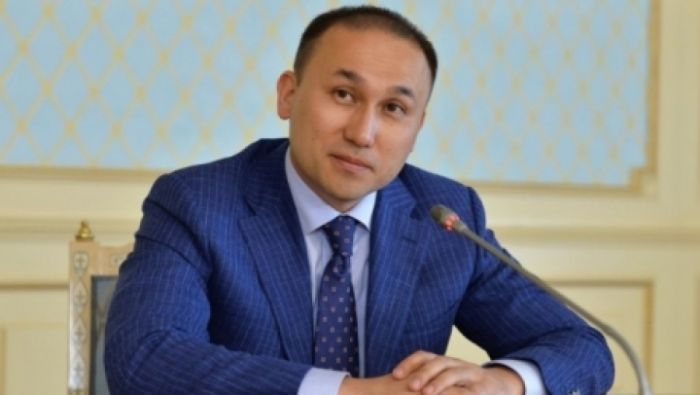 Министр Абаев байланыс және ақпарат қызметкерлерін кәсіби мерекесімен құттықтады 