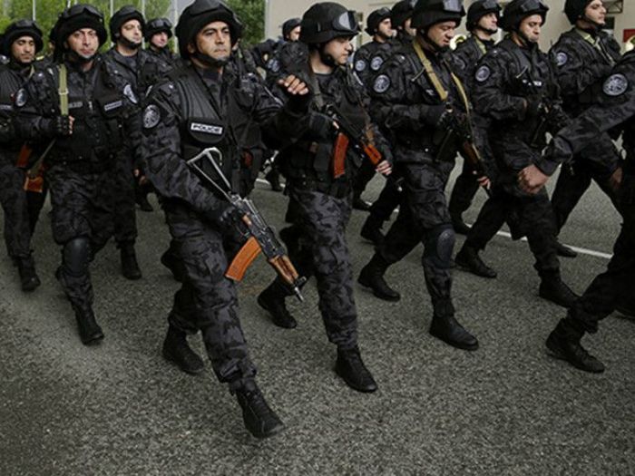 Ереванда қарулы топ полицияны басып алып, бір адам қаза тапқан