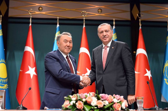 Ердоған: Әскери төңкеріс жасау әрекетінен кейін Түркияға келген бірінші президент - Назарбаев