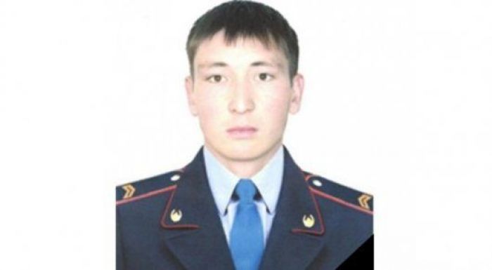 Алматыдағы шабуылда жараланған тағы бір полиция қызметкері көз жұмды