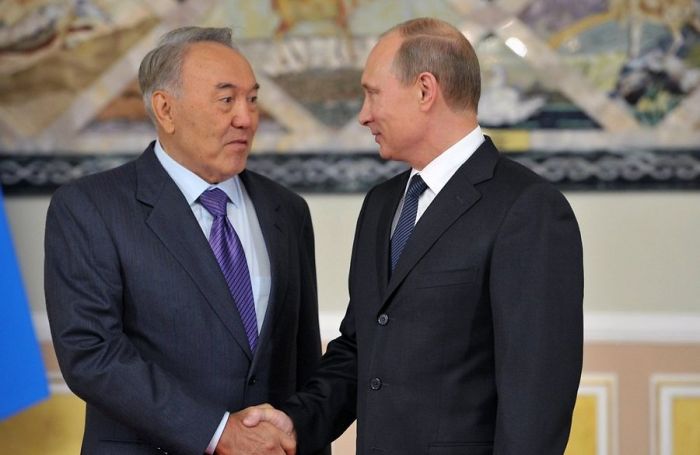 Назарбаев Путинге Порошенкомен телефон арқылы сөйлескені жайлы айтып берді 
