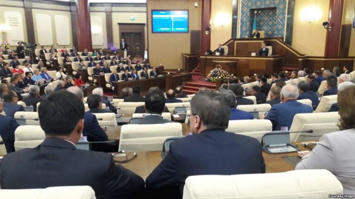 Назарбаев парламентке заң сапасын жақсартуды тапсырды